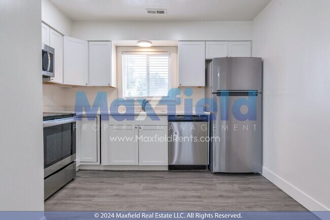 Building Photo - LEASE SPECIAL!! $750 OFF First Month North Salt Lake 2 BD 1 BA -Brookside Lofts Unit 5