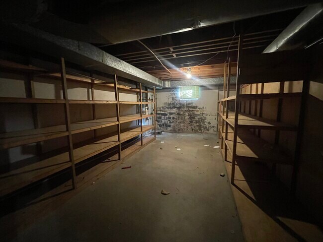 Building Photo - 3860 Shattalon Dr