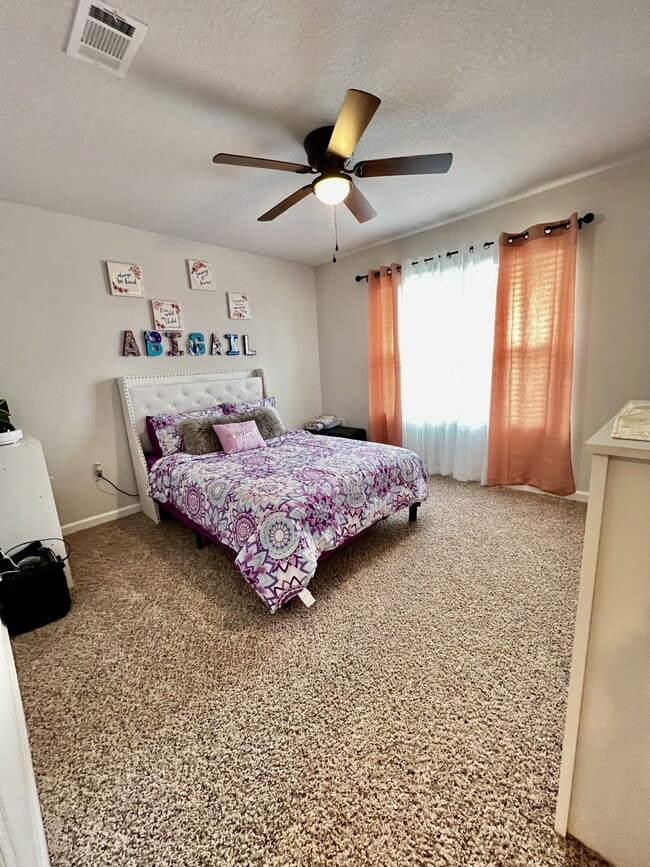 Building Photo - 603 Champ Trl