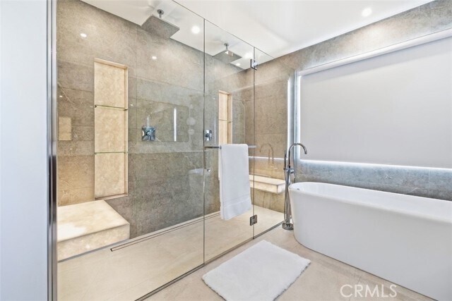 Building Photo - 2040 Chico Dr