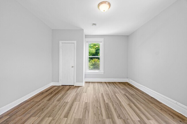 Building Photo - 3415 Enslow Ave