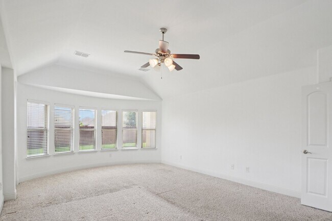 Building Photo - 1616 Downing Dr