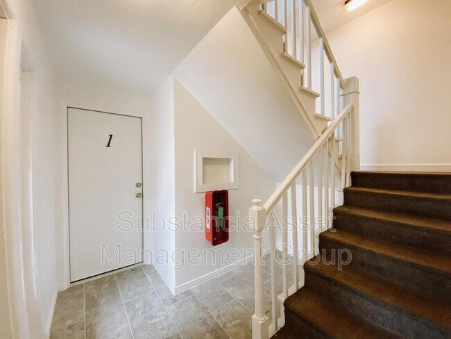 Building Photo - 701 Culbertson Dr