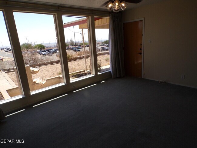 Building Photo - 4820 Louisiana St