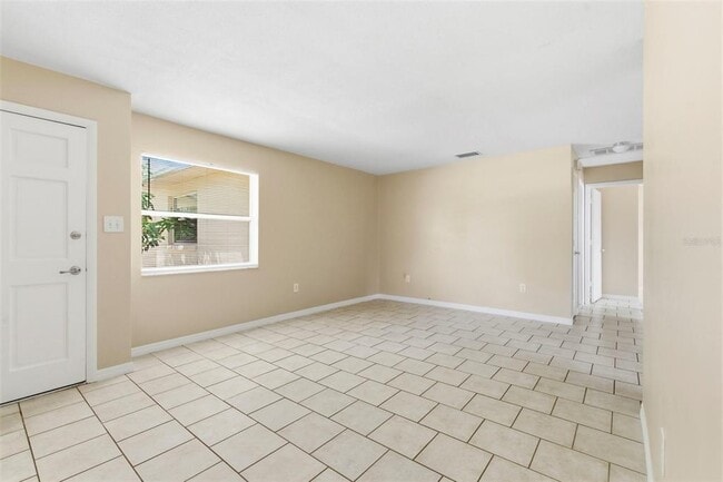 Building Photo - 3052 Park Ln