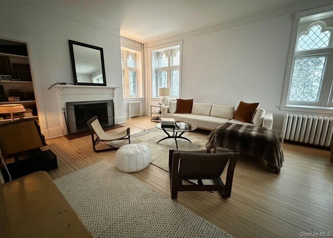 Building Photo - 61 Crows Nest Rd