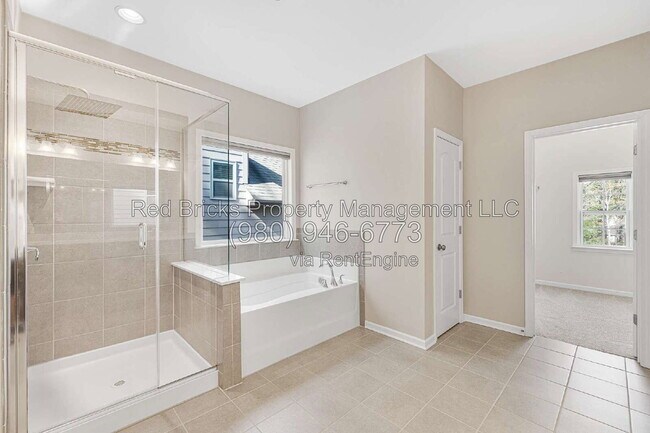 Building Photo - 13022 Oakhaven Glen Ln
