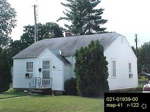 Building Photo - 511 W Will St