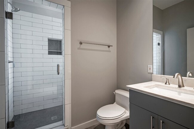 Building Photo - 3372 Miro Pl