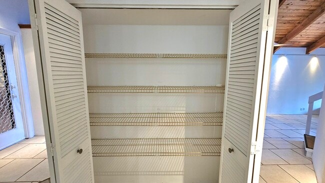 Building Photo - 2948 NW 69th Ct