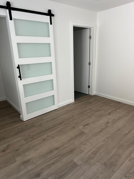 Building Photo - 1298 N Dominion Ave