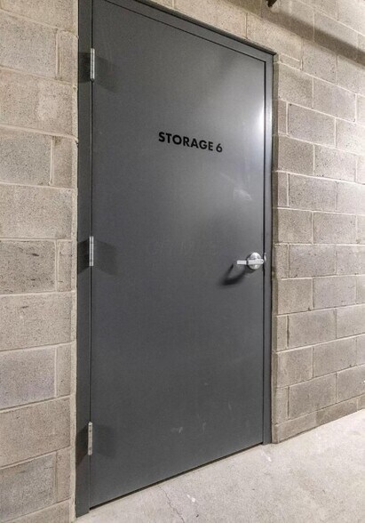 Storage unit - 432 E. Rich St