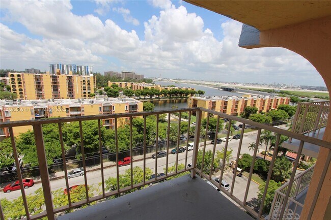 Building Photo - 801 NW 47th Ave