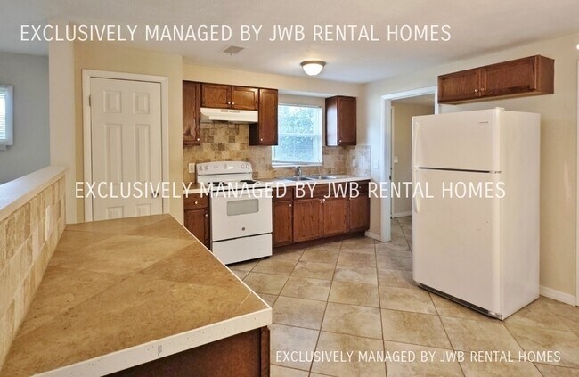 Building Photo - 2490 Woolery Dr