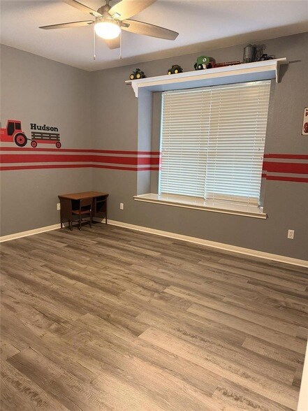 Building Photo - 5600 FM 1466