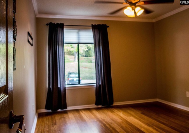 Building Photo - 336 Cove Ct