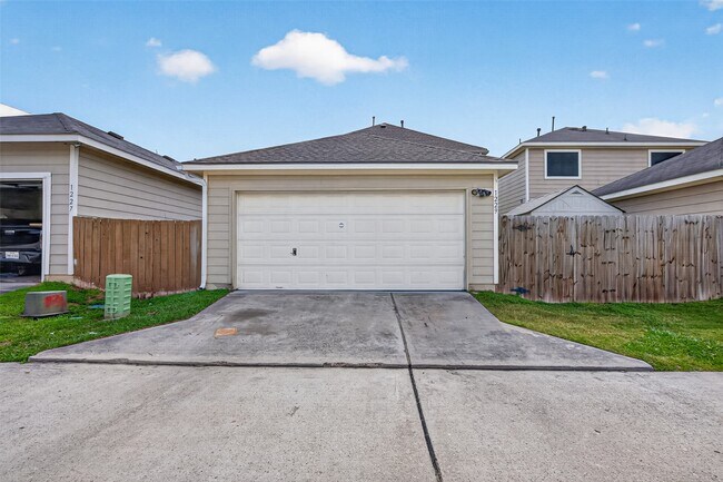 Building Photo - 1229 Verde Trails Dr