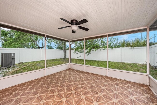 Building Photo - 7924 Carriage Pointe Dr