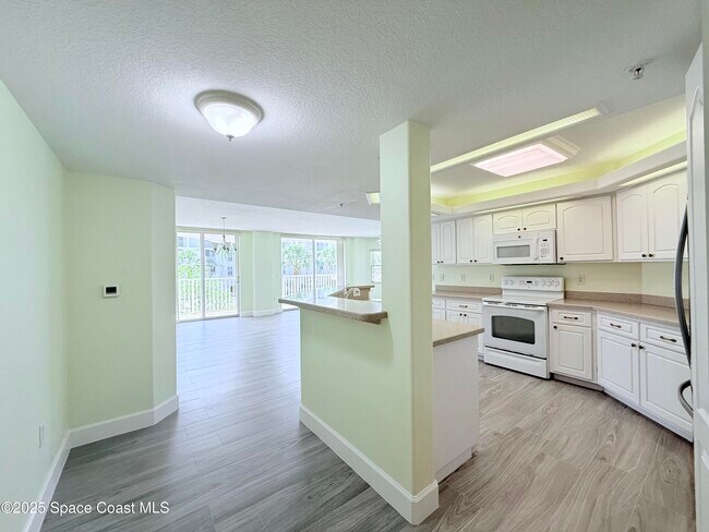 Building Photo - 8922 Laguna Ln