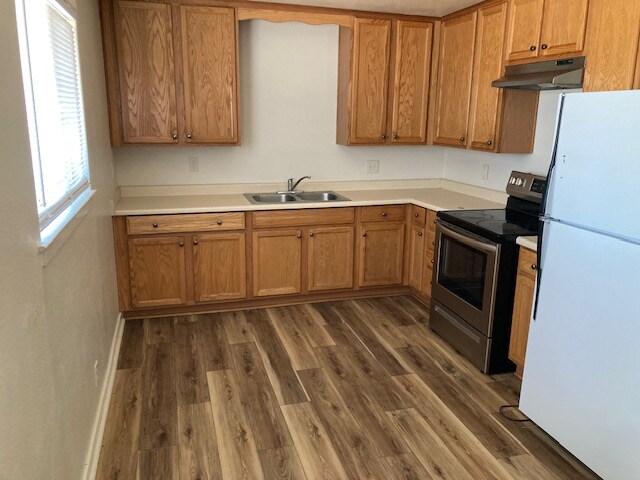 Primary Photo - 13522 Airline Hwy