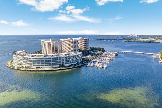 Building Photo - 5 Grove Isle Dr