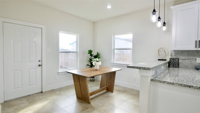 Building Photo - 1189 Rd 5100