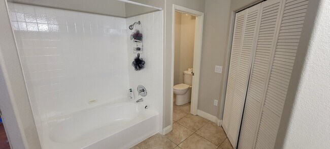 Building Photo - 6928 Oyster Shell Dr