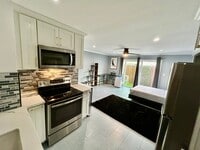 Building Photo - Studio Condo! Long Beach! 90804! Move-In Special $500 Off First Months Rent!