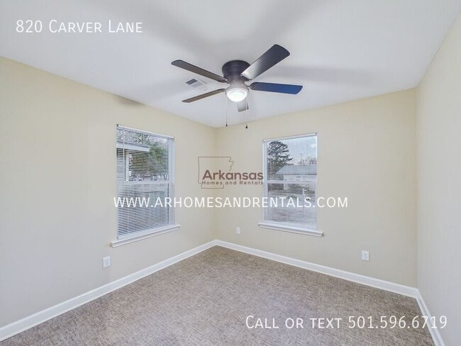 Building Photo - 820 Carver Ln