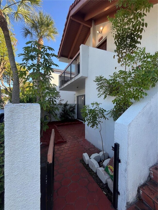 Building Photo - 7430 SW 153rd Pl
