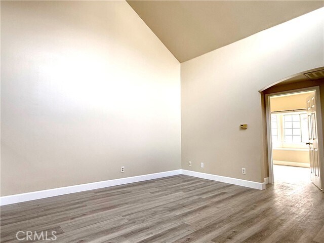 Building Photo - 841 Fairview Ave