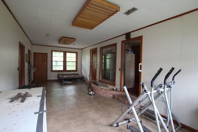 Building Photo - Coming Soon! Spacious 4 Bedroom 2 Bath Home!