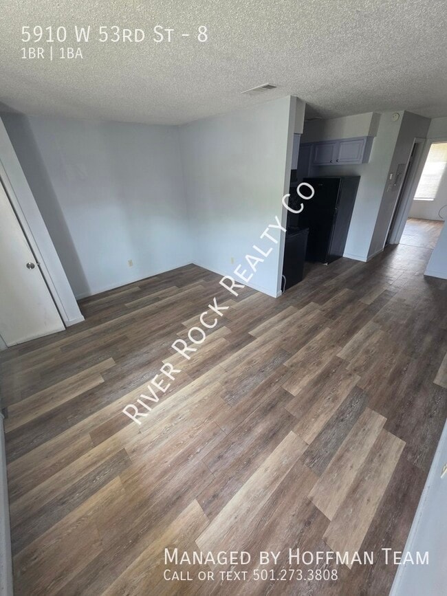 Primary Photo - 5910 W 53rd St
