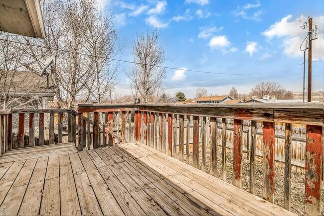 Building Photo - Charming Townhome in Beautiful Rangely, CO