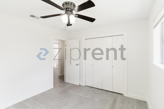 Building Photo - 2311 Singletree Ave