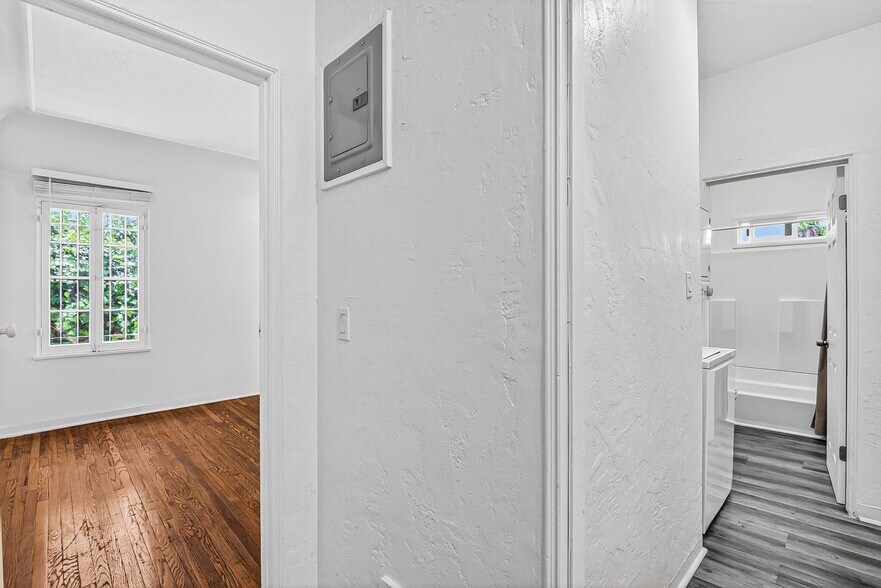 Building Photo - 1503 S Shenandoah St