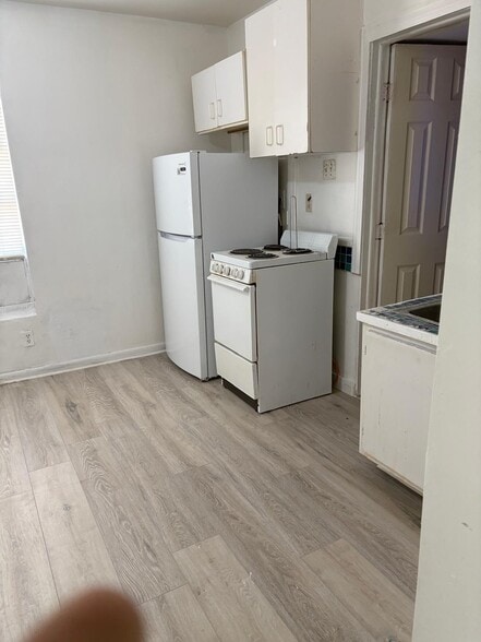 Kitchen - 631 S J St