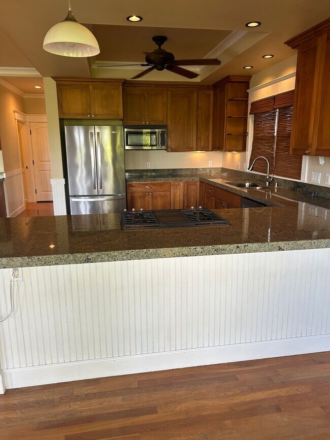 Building Photo - 3550 Kakela Makai Dr