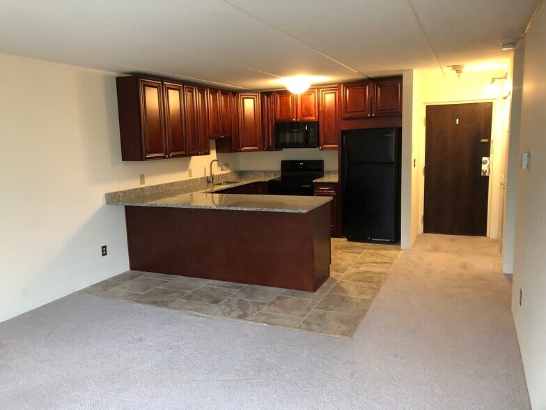 Building Photo - 46 Cochituate Rd