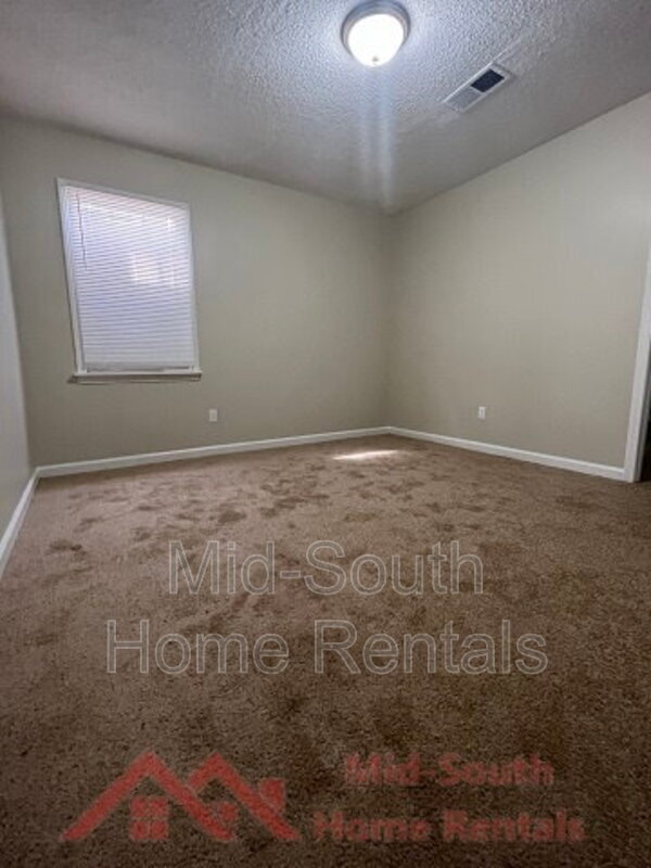 Building Photo - 3111 Harvester Ln