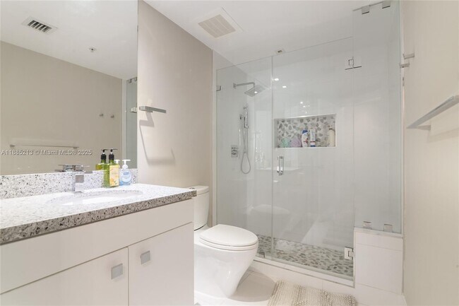 Building Photo - 1745 E Hallandale Beach Blvd