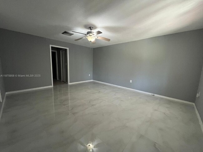 Building Photo - 1330 NE 203rd St