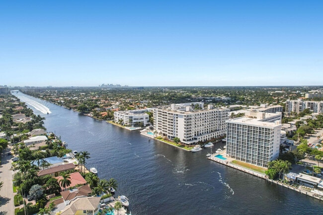 Building Photo - 3100 NE 49th St