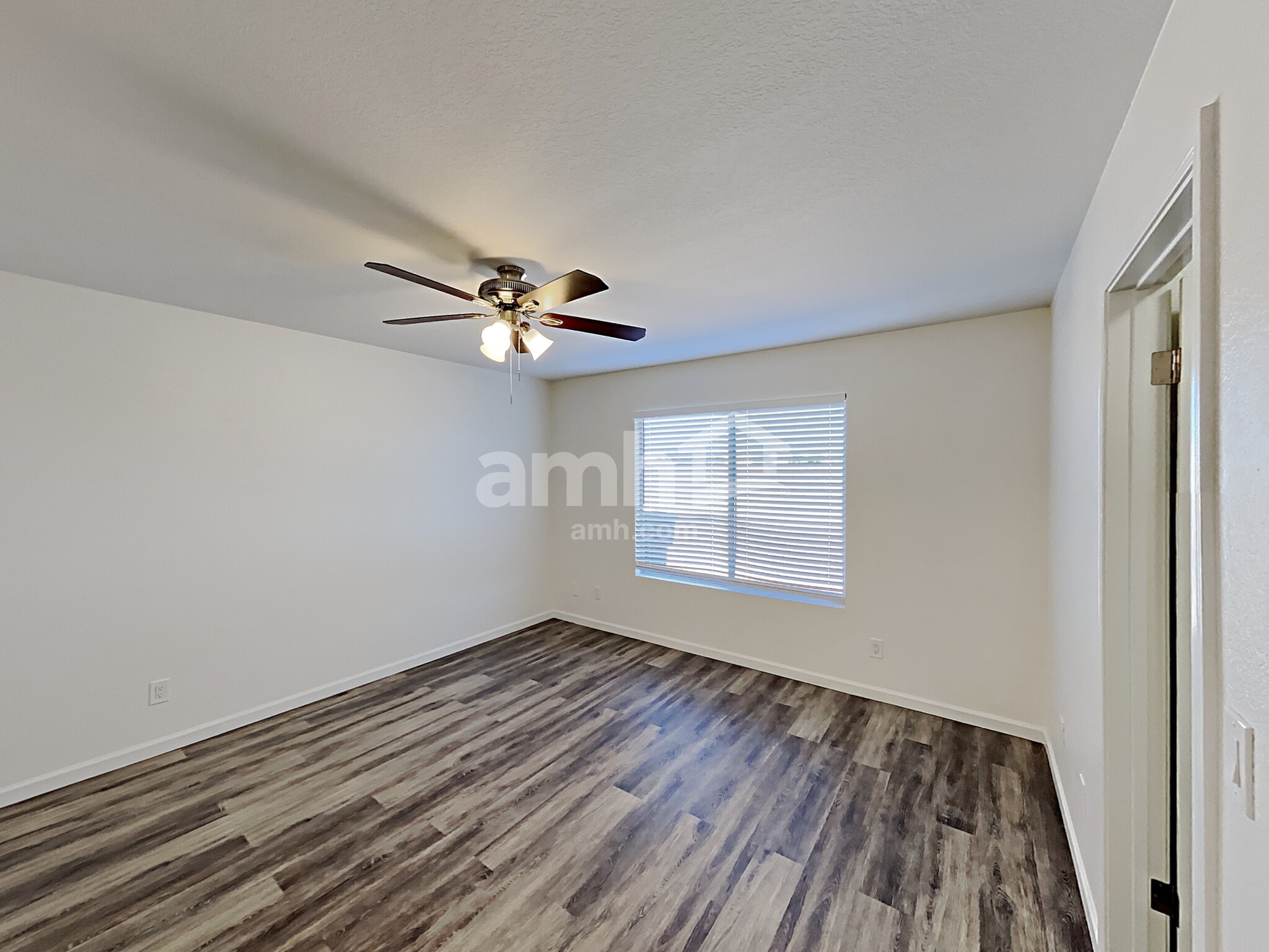 Building Photo - 18315 N 144th Ave