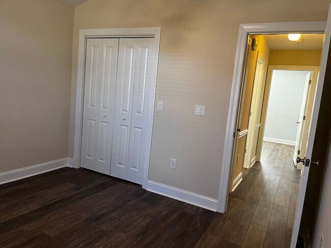 Building Photo - Don't miss this beautiful home in desirable Brice's Crossing