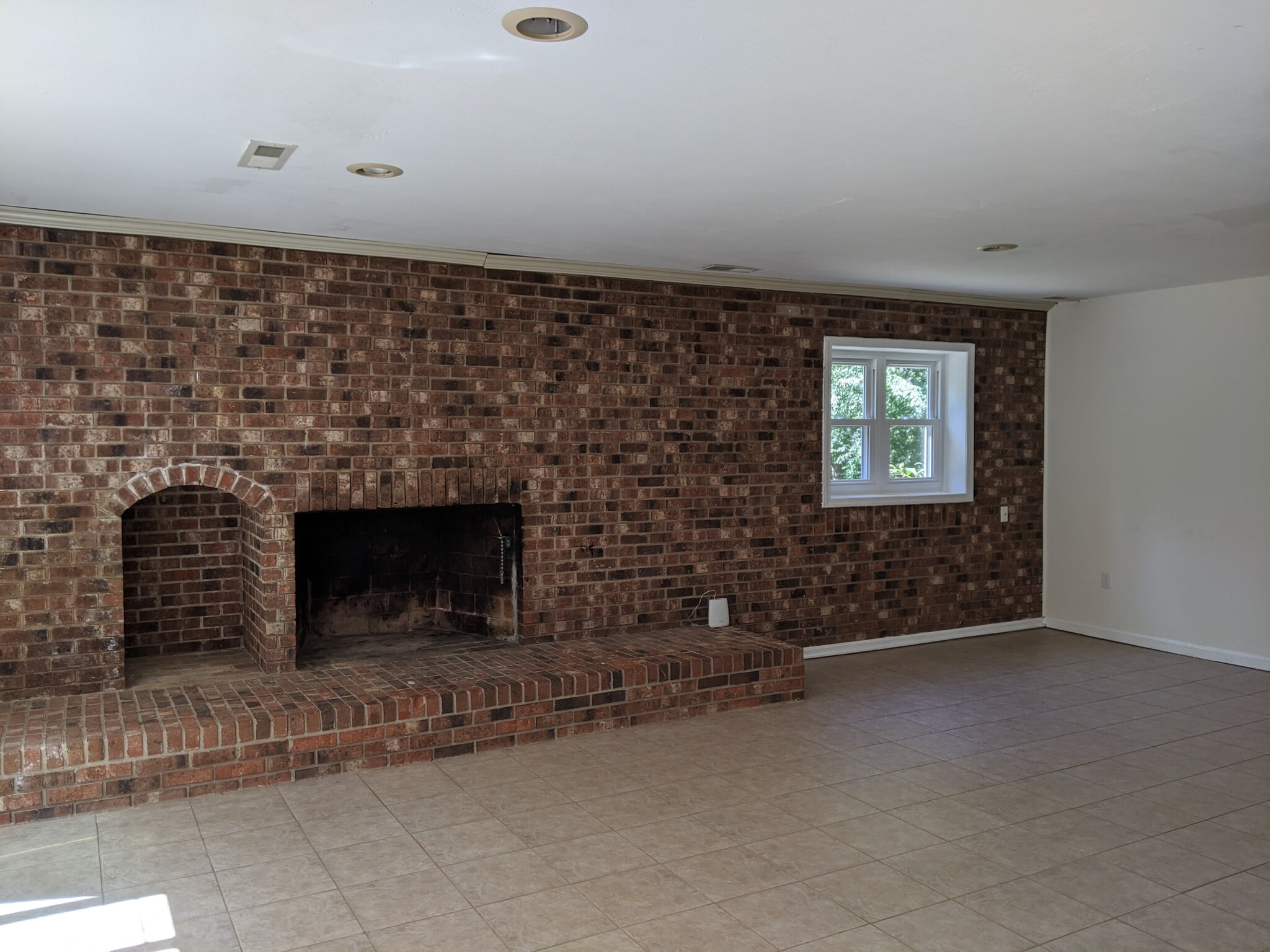 Living area - 20544 Oatlands Chase Pl