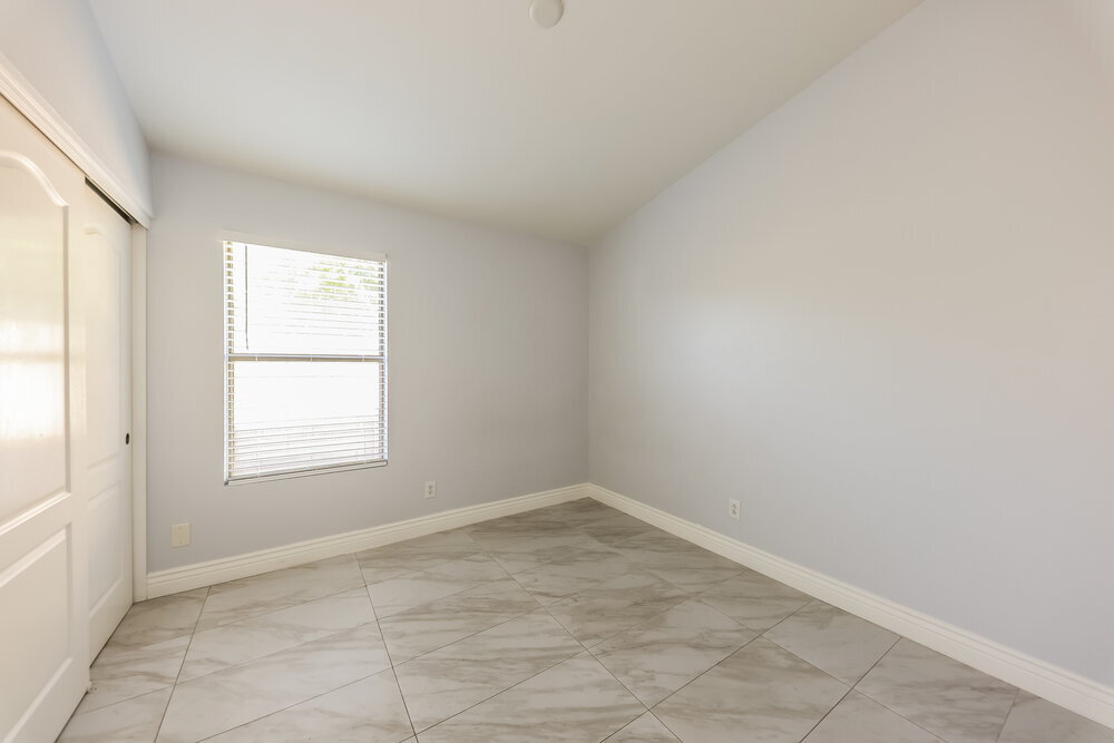 Building Photo - 6490 W Wahalla Ln