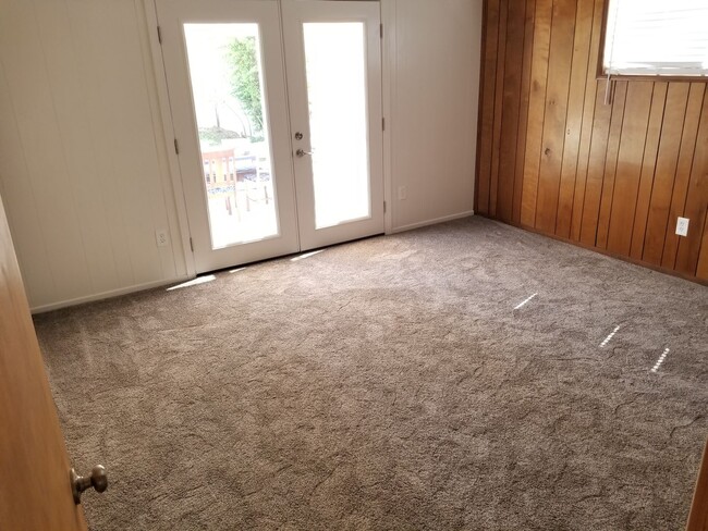 Building Photo - Beautiful Remodeled 3bd 2ba House in Wiseb...