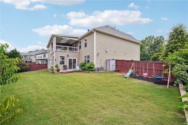 Building Photo - 915 Elmsbrook Ln