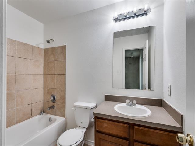 Building Photo - 4516 Alamosa St